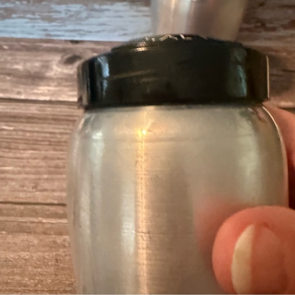 Vintage Kromex Metal Silver Salt and Pepper Shakers large size - Picture 10 of 15